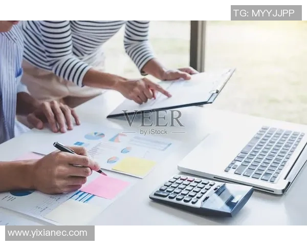 广州足球队团队协作表现的数据分析与提升策略探讨 广州足球队团队协作表现的数据分析与提升策略探讨